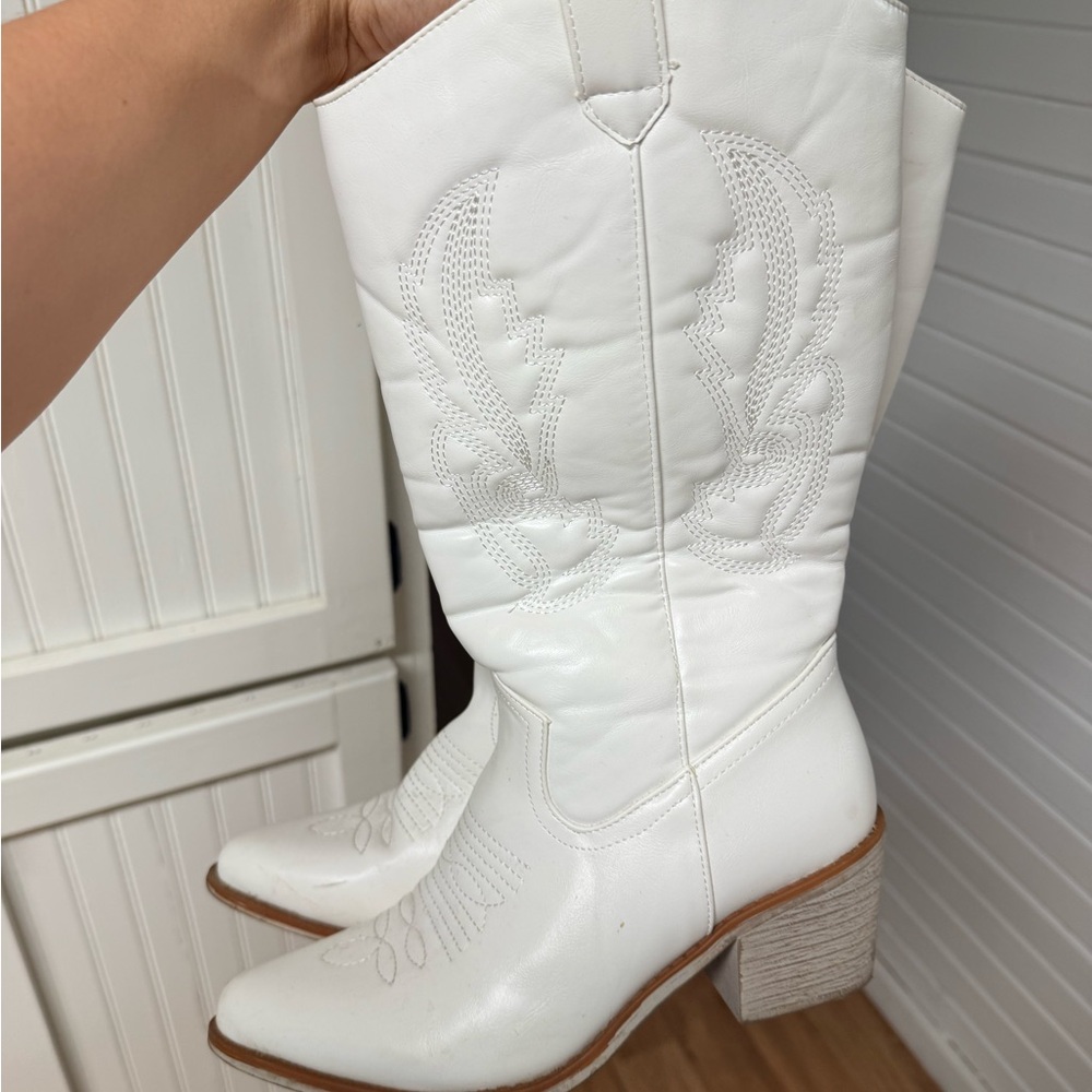 White Western Cowboy Boots